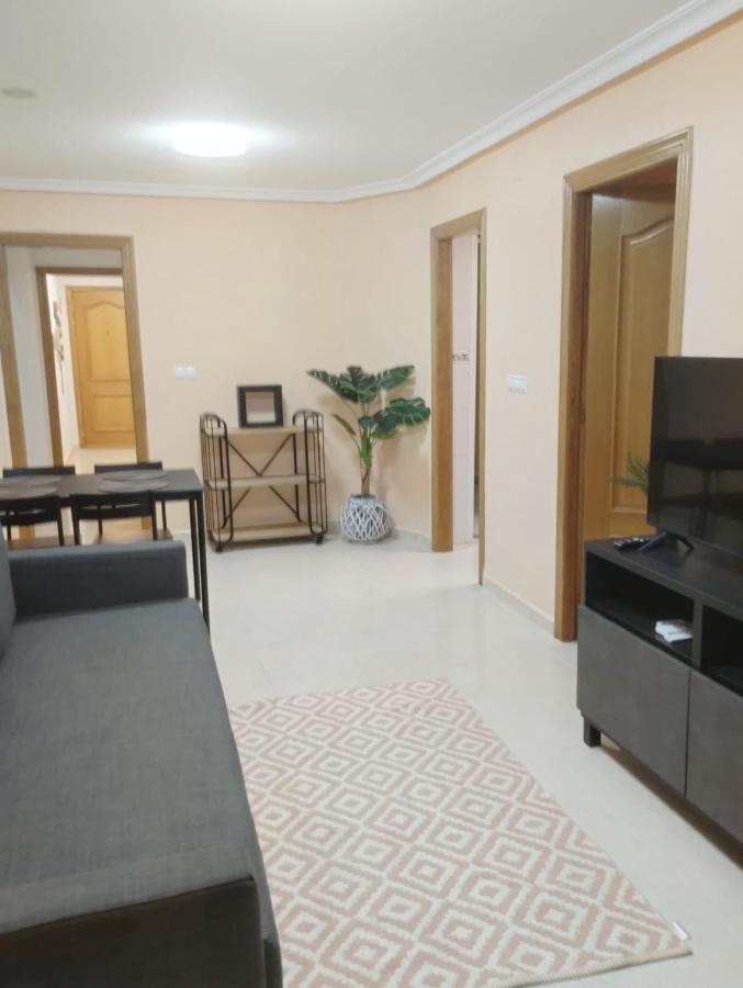 Torrevieja 2 Bedroom Holiday Apartment 外观 照片