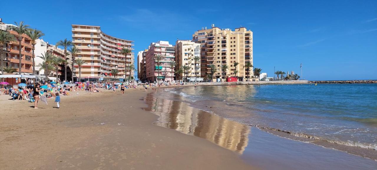 Torrevieja 2 Bedroom Holiday Apartment 外观 照片